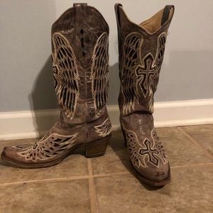 Women’s Corral Winged Cross Boots